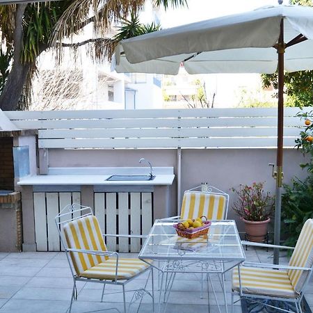 Kalamata Beach Maizonette Ground Floor And Semi-Basement With Yard Exterior photo